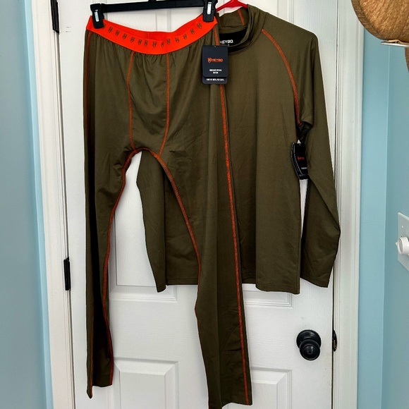 HeyBo Layering top and bottom. Size Small. Olive green. HIGH QUALITY. NWT - Picture 1 of 9